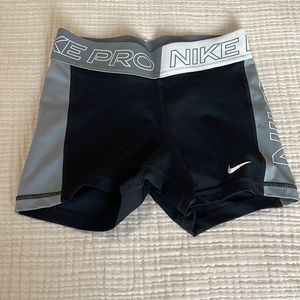 NIKE PRO | shorts